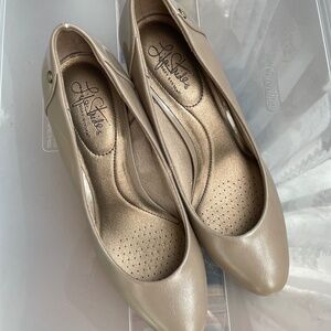 Life Stride Lively Heels ,size10M